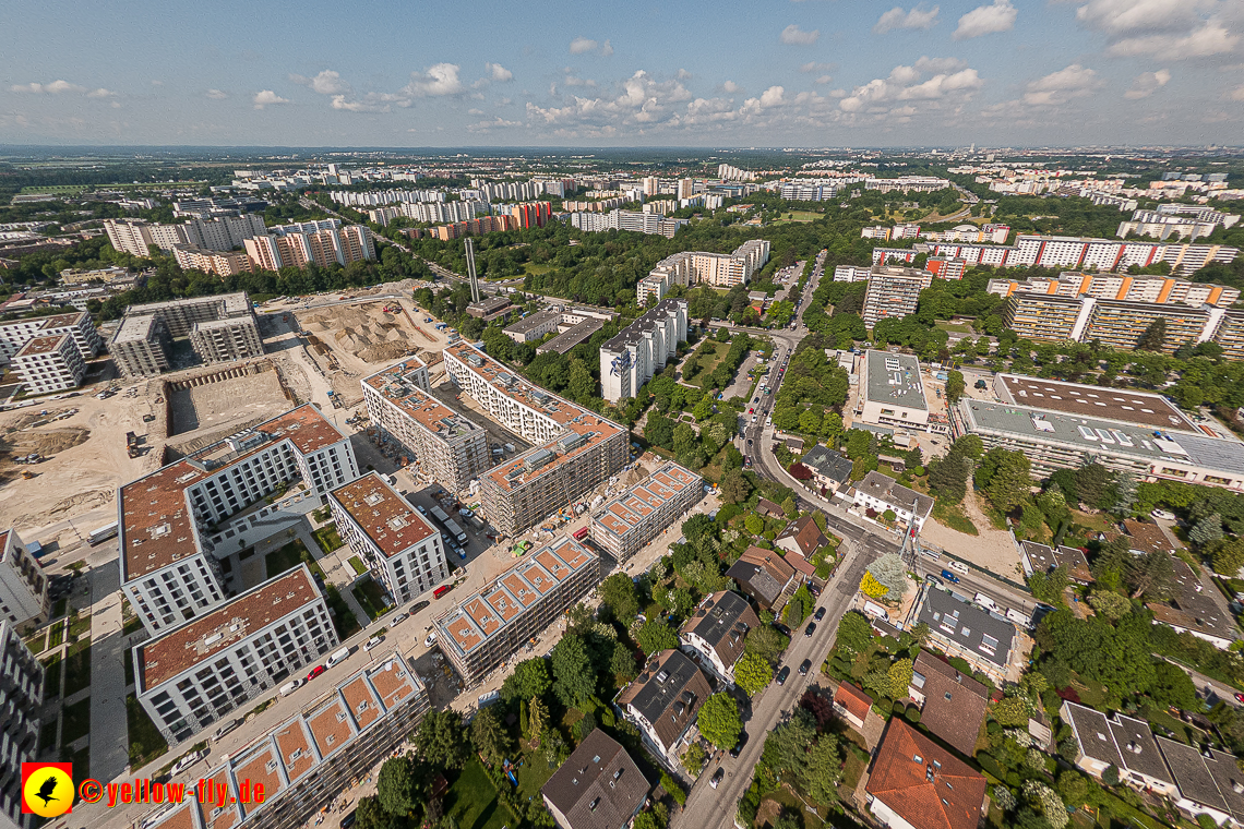 07.06.2023 - Aktuelle Luftbilder aus dem Alexisquartier und Pandion Verde in Neuperlach in München